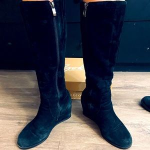 Winter Knee boots, platform. Size 8. Suede